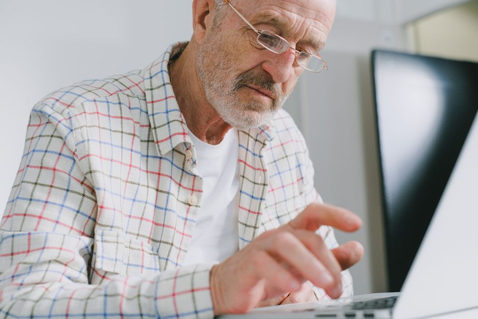 Quanto ganha um aposentado que trabalha como freelancer em 2026